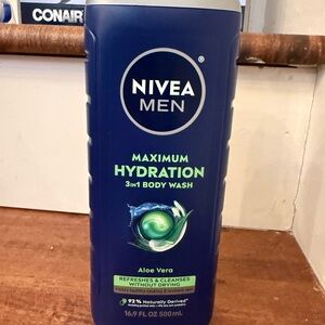 NWT Nivea Men Maximum Hydration 3-in-1 Body Wash